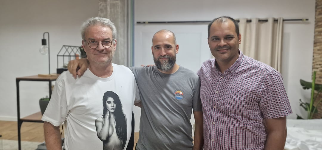 Peter Coulson, Jon Hernandez, Anyul Rivas